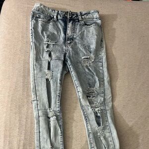 Rue21 Light Gray Distressed Skinny Jeans